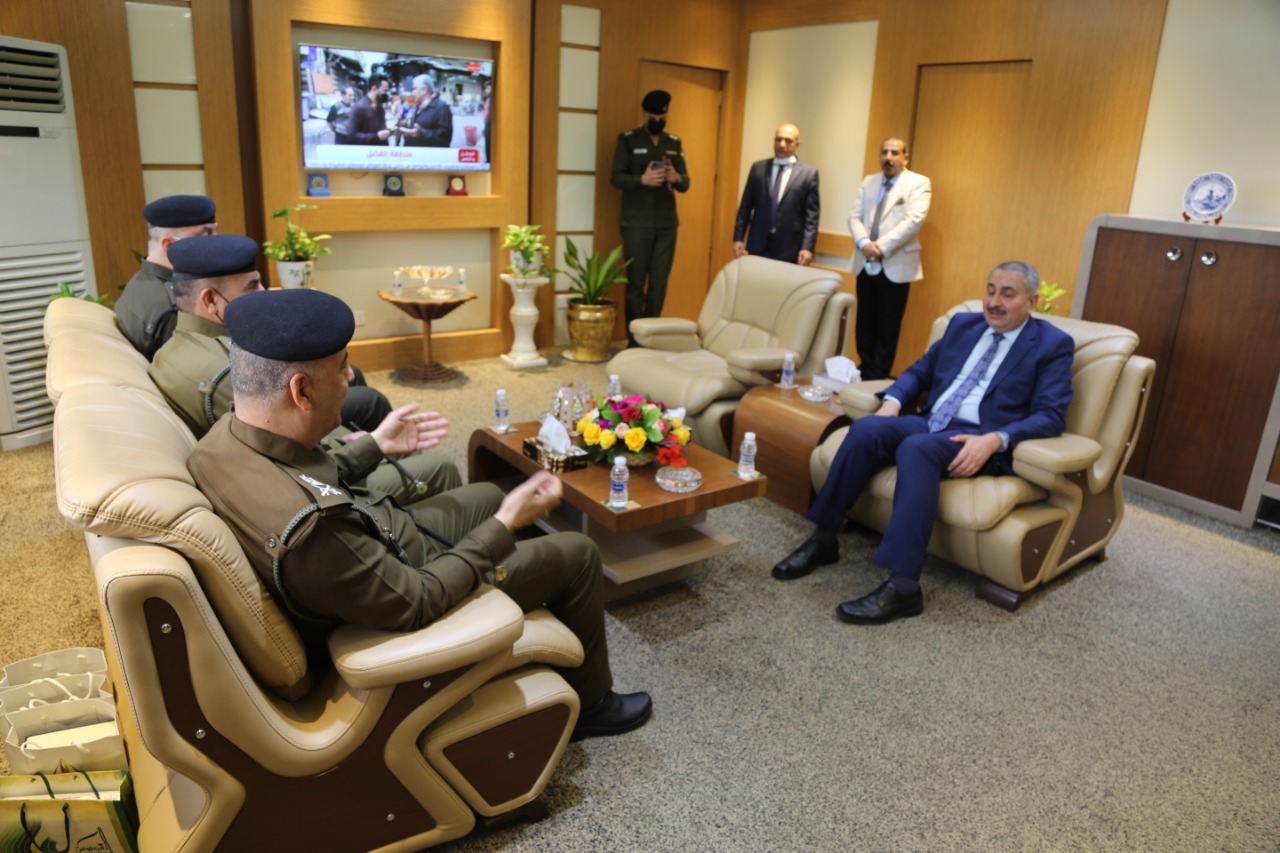 5F4E8323-383E-4649-9F8B-48DEC08E2AE7