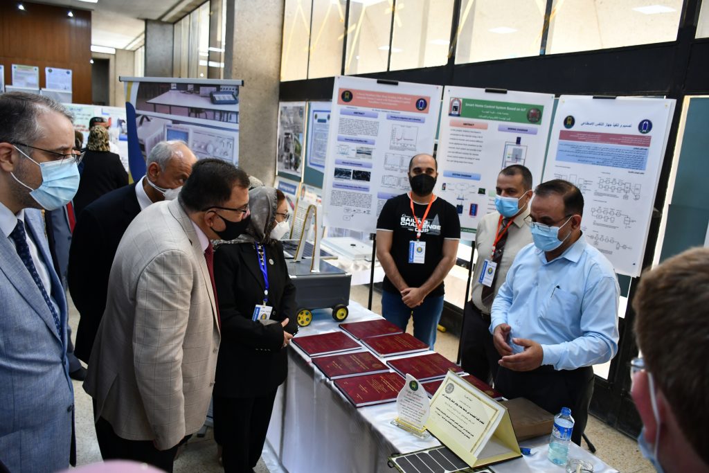 كلية الهندسة بجامعة بغداد تفتتح معرض النتاجات (5)