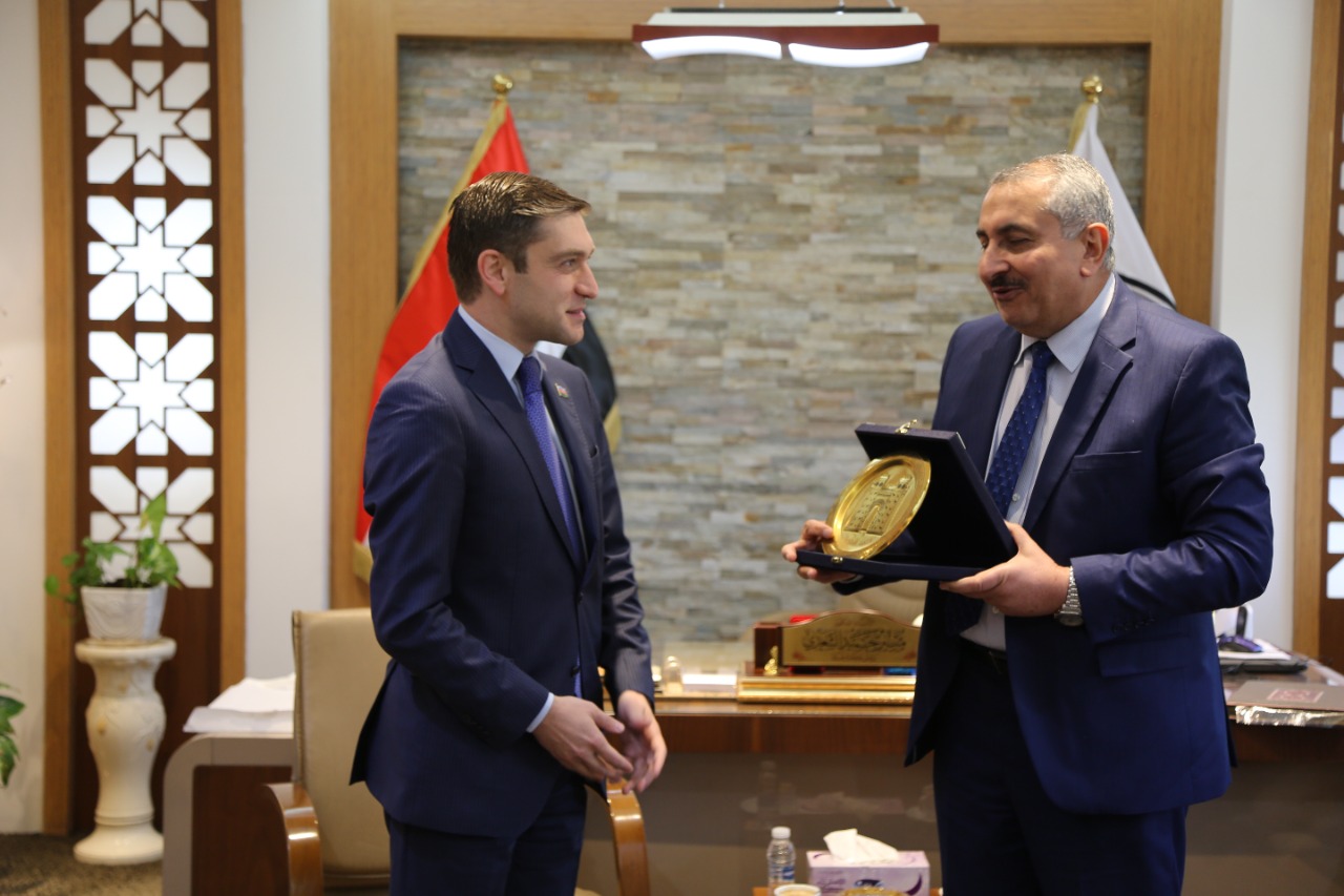 CB8FE764-5820-47B9-97D3-CA9B2A3DC44F