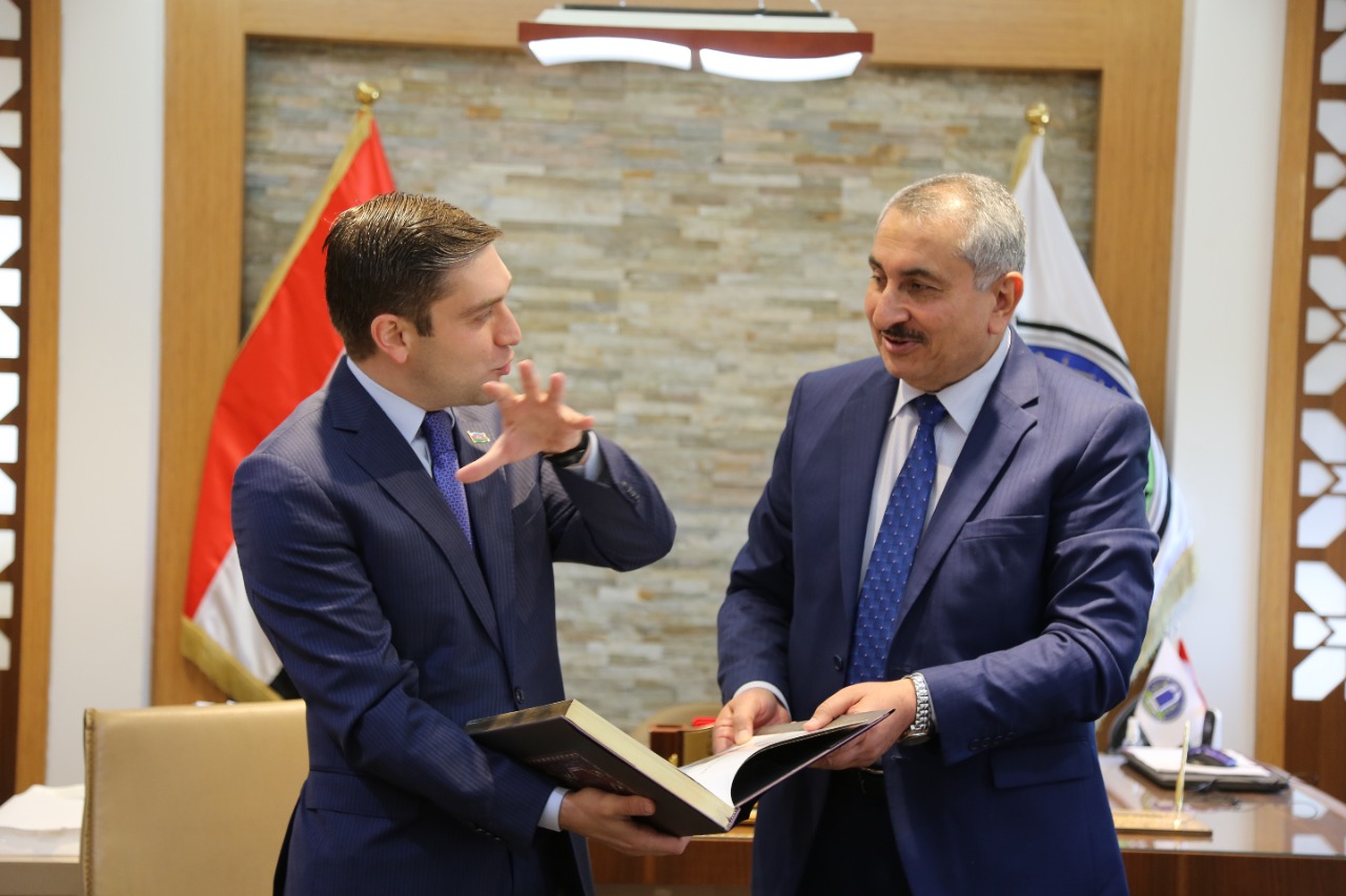 DC78125A-DC88-4B6F-8372-552787896525