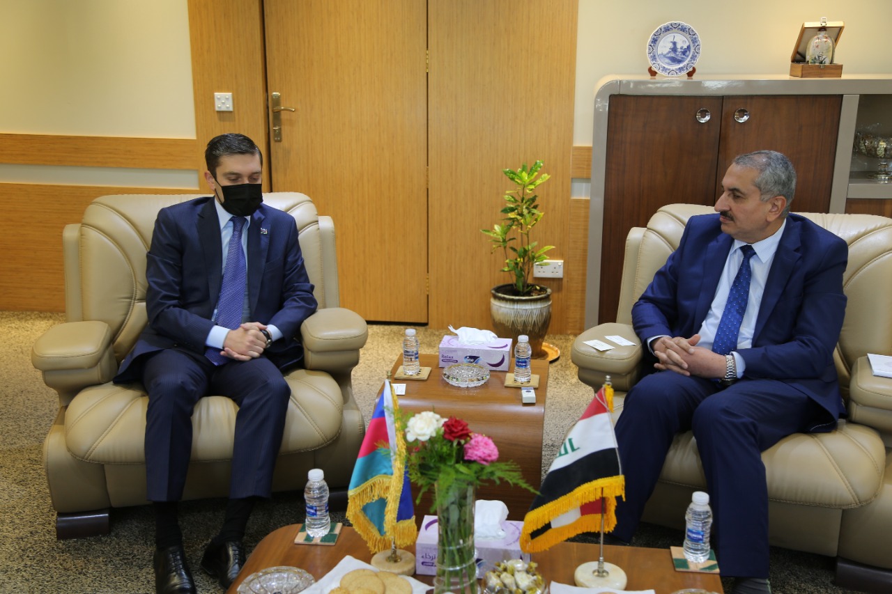 DE9D5B12-0E74-444B-B7E3-2BE0071FB3FC