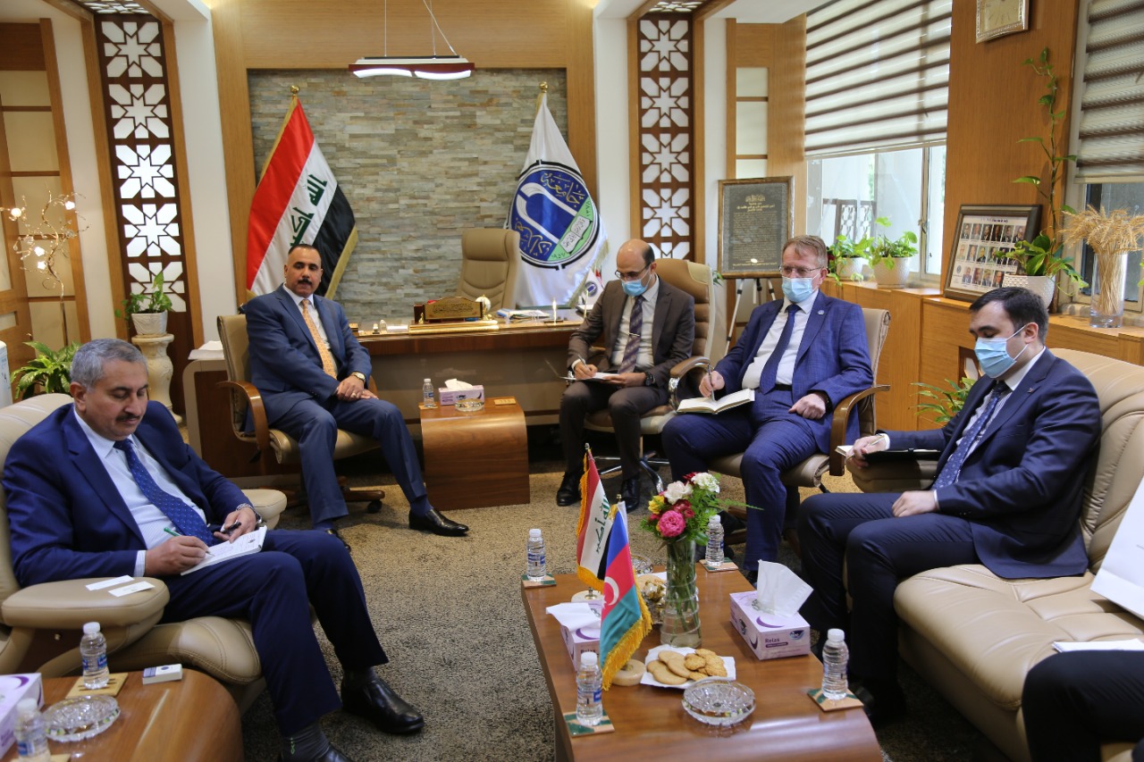 FE8EE7B1-39B8-44DE-B3DD-70565DF8C1DC