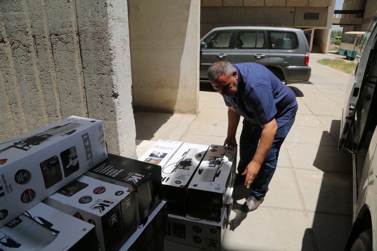 328AC1F4-0E5A-4624-9878-75730439E78D