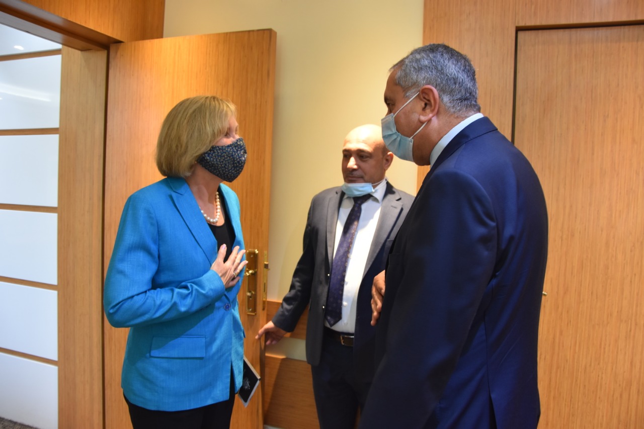 694539CF-D84F-4B43-822E-FB35D3D5ABD0