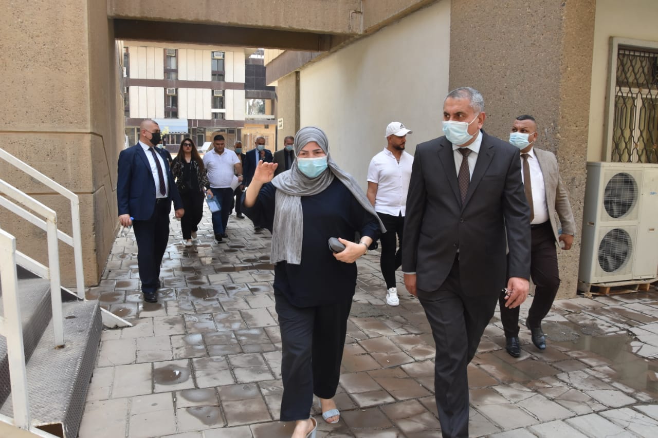 B813F2B5-CA44-4624-8EBC-39F70AA58F20