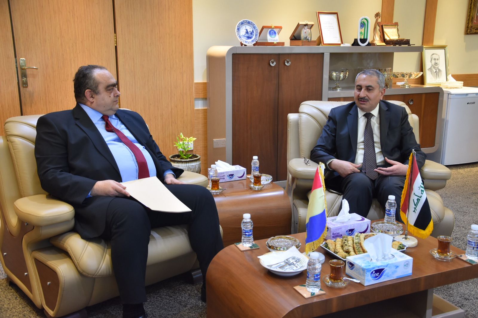 B74EC77F-4C4E-4702-BAD9-474B3D9CA103