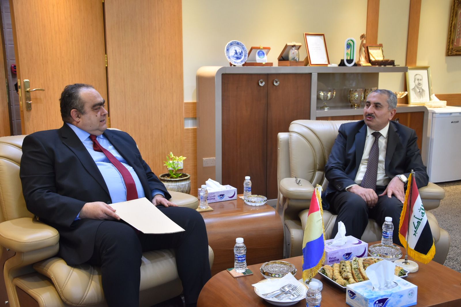 F30030CE-0997-4894-83E6-3CA8A62D2263