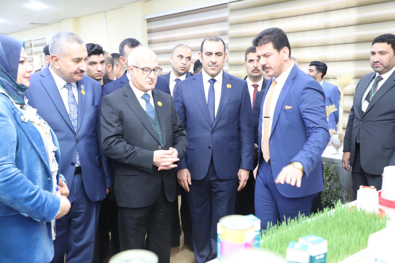 AD4E2D42-5C71-4E85-AAEA-5F58A80888DF