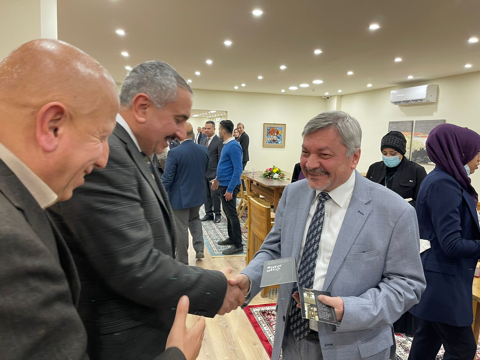 DBEECDDD-3E89-40AF-AA92-B9736CCFB9D2