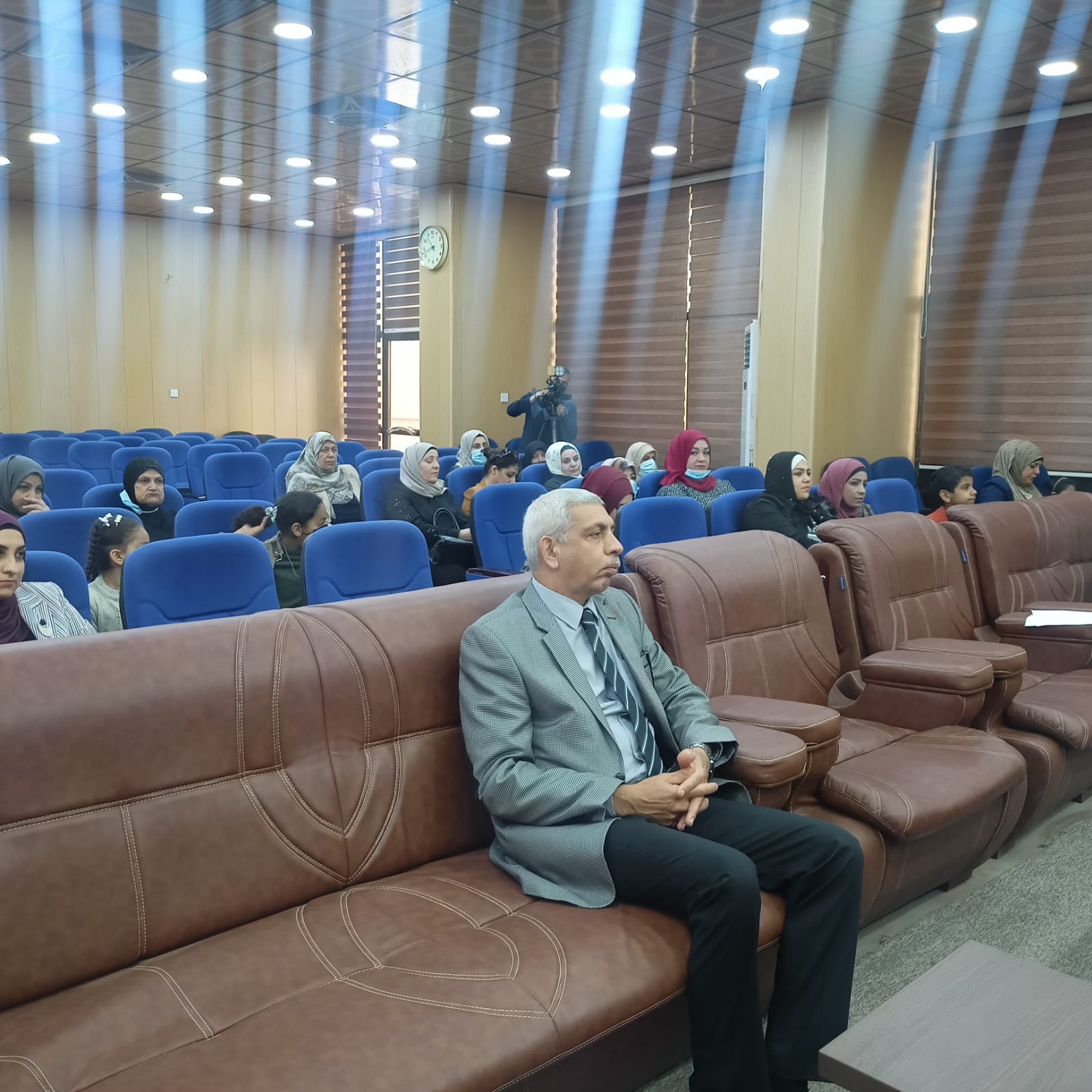 40C3F4D6-ED35-4EDC-A1E4-1AAC0FD694AD