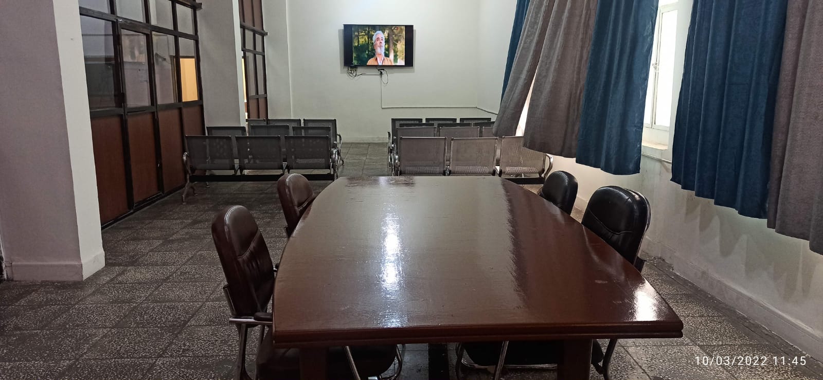 B6E01C63-ECE4-49CF-B02A-E4EDF7046DB1