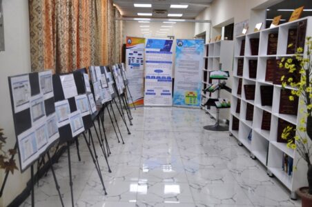 مساعد رئيس الجامعة للشؤون العلمية يفتتح معرض النتاجات العلمية في (2)