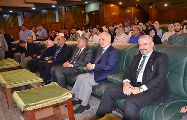 كلية العلوم تحتفل بتخرج طلبتها بدورتها الواحدة والسبعين1