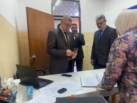 مساعد رئيس جامعة بغداد للشؤون العلمية يزور كلية الهندسة (1)