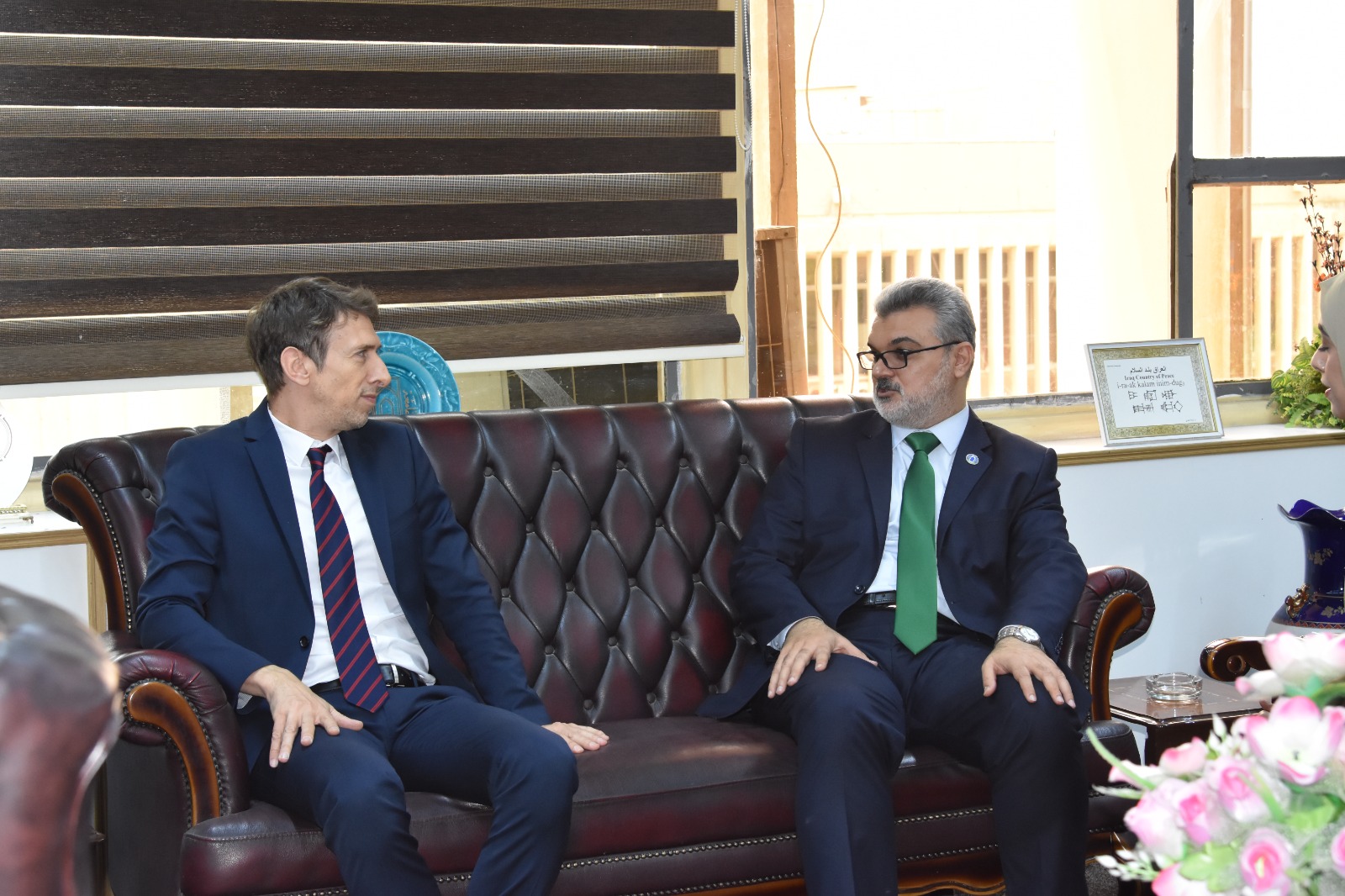 F9604F0F-F4B6-4C60-8066-B39834B38123