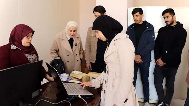 المكتبة المركزية تستقبل طلبة كلية العلوم (3)
