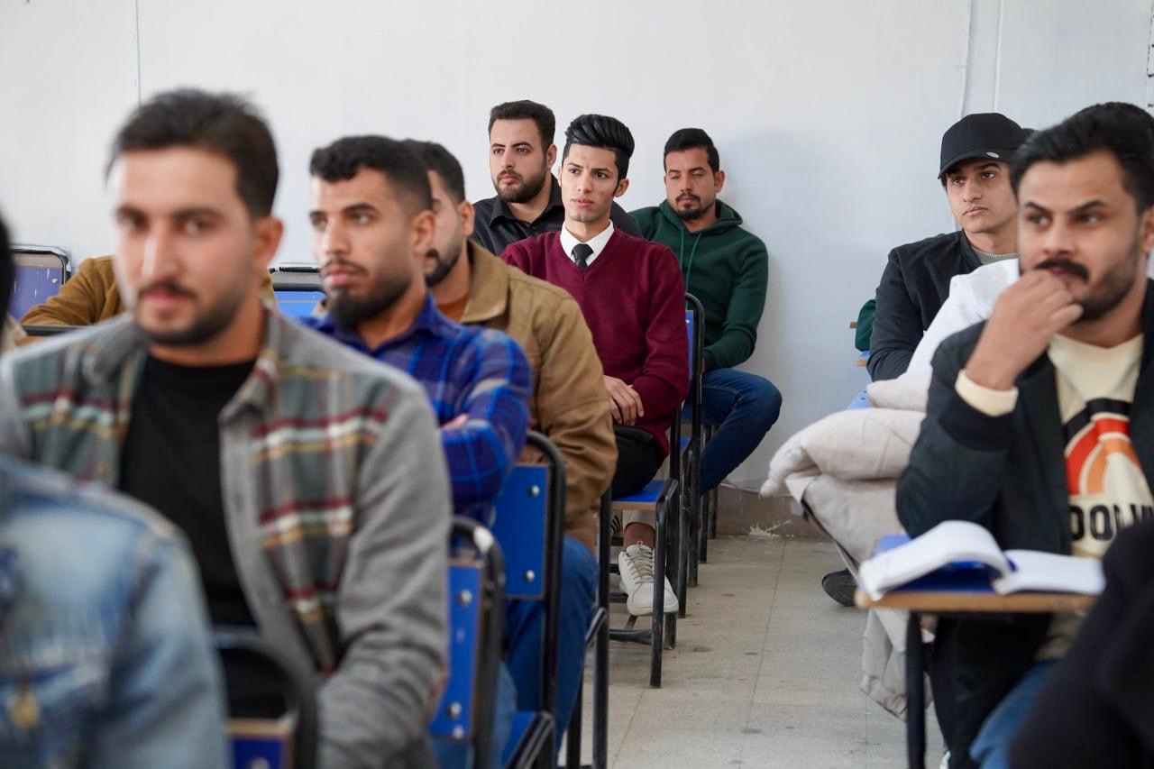 كلية العلوم الاسلامية تنظم ندوة حول مستقبل التعليم (2)